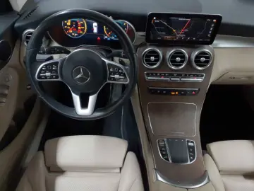 MERCEDES-BENZ GLC 200 4Matic 9G Navi Sthzg Leder