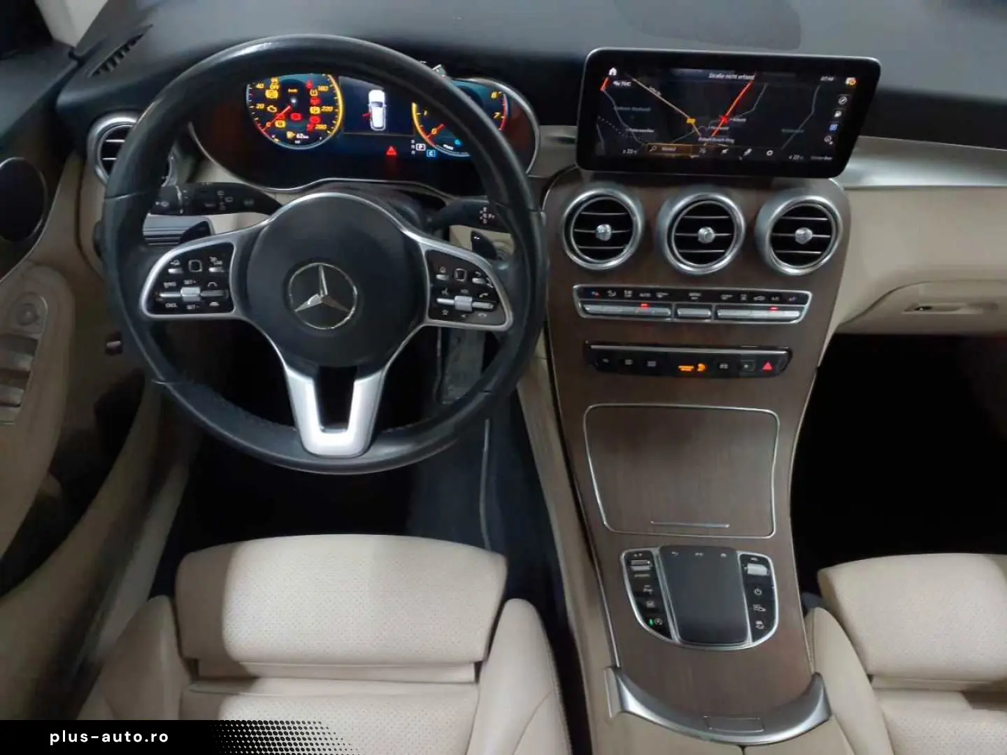 MERCEDES-BENZ GLC 200 4Matic 9G Navi Sthzg Leder