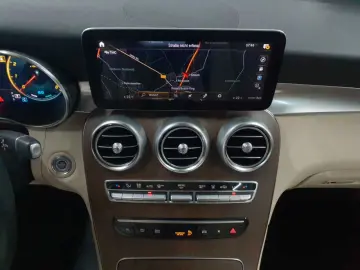 MERCEDES-BENZ GLC 200 4Matic 9G Navi Sthzg Leder