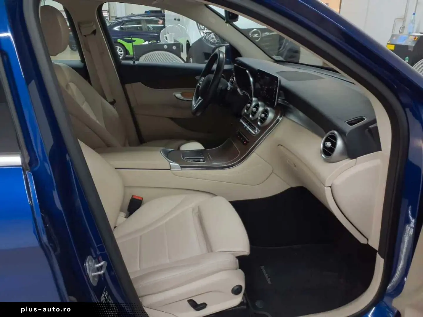 MERCEDES-BENZ GLC 200 4Matic 9G Navi Sthzg Leder