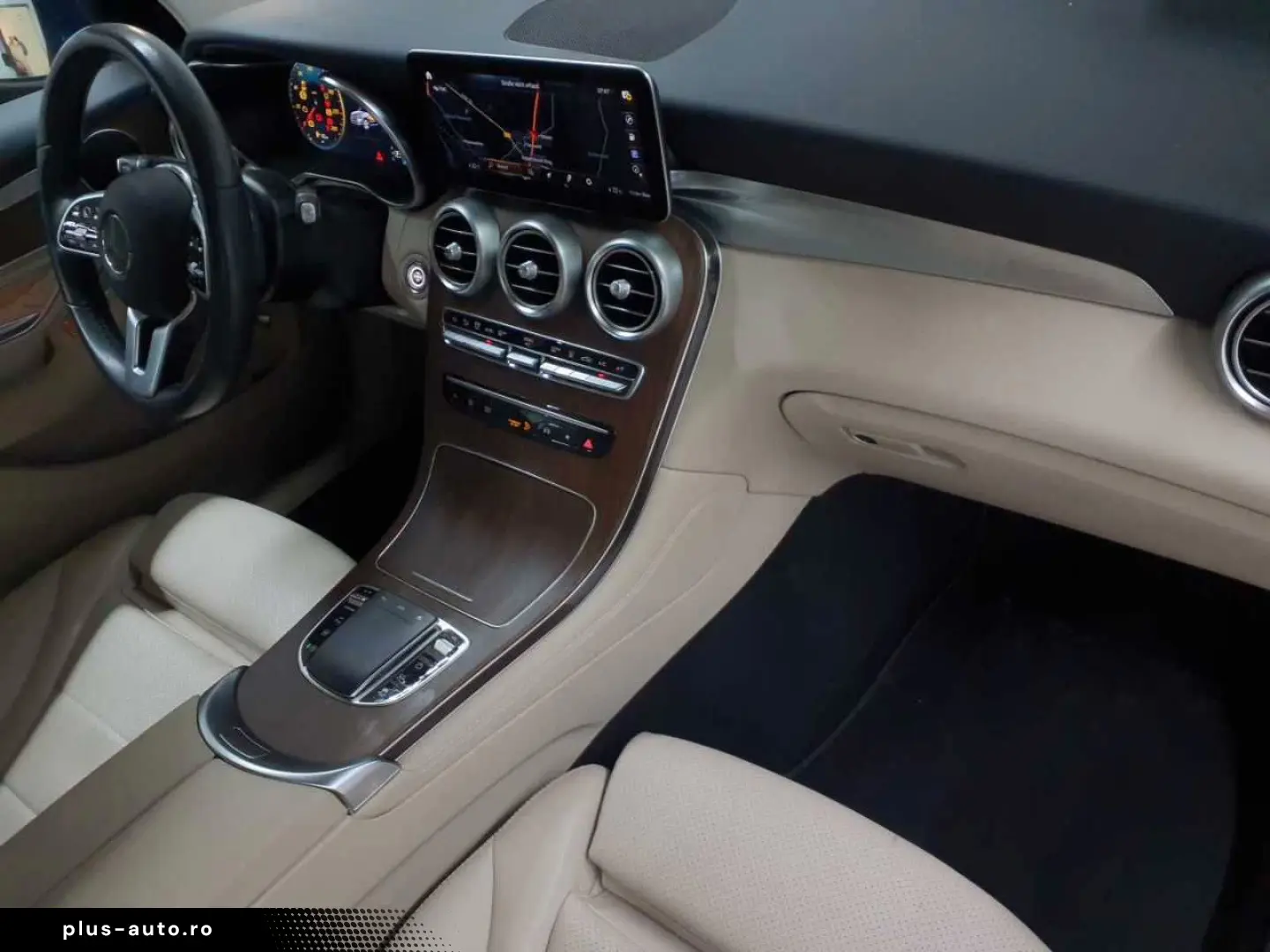 MERCEDES-BENZ GLC 200 4Matic 9G Navi Sthzg Leder