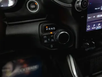 DODGE RAM 3.0 MY 25 TWIN TURBO Offroad Night