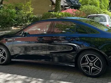 MERCEDES-BENZ A 250 e AMG-LINE NIGHT CAR-PLAY