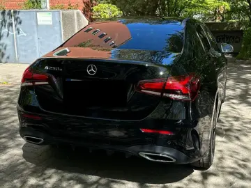 MERCEDES-BENZ A 250 e AMG-LINE NIGHT CAR-PLAY