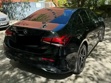 MERCEDES-BENZ A 250 e AMG-LINE NIGHT CAR-PLAY