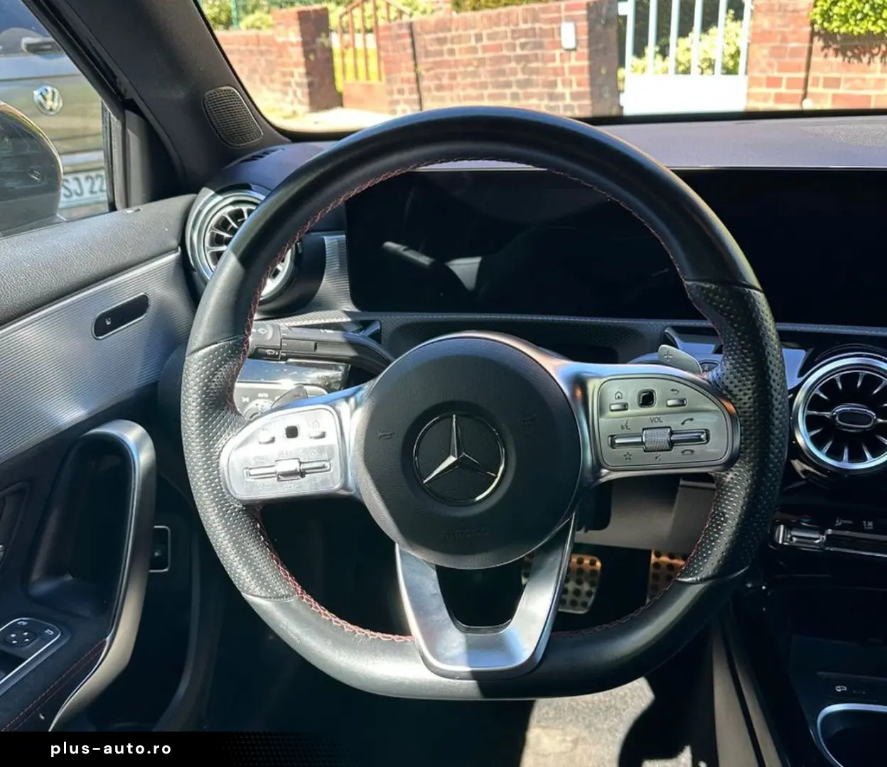 MERCEDES-BENZ A 250 e AMG-LINE NIGHT CAR-PLAY