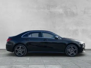 MERCEDES-BENZ A 250 E AMG LINE DCT  LED NAVI TEMPOMAT KAMERA