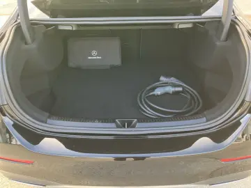 MERCEDES-BENZ A 250 E AMG LINE DCT  LED NAVI TEMPOMAT KAMERA