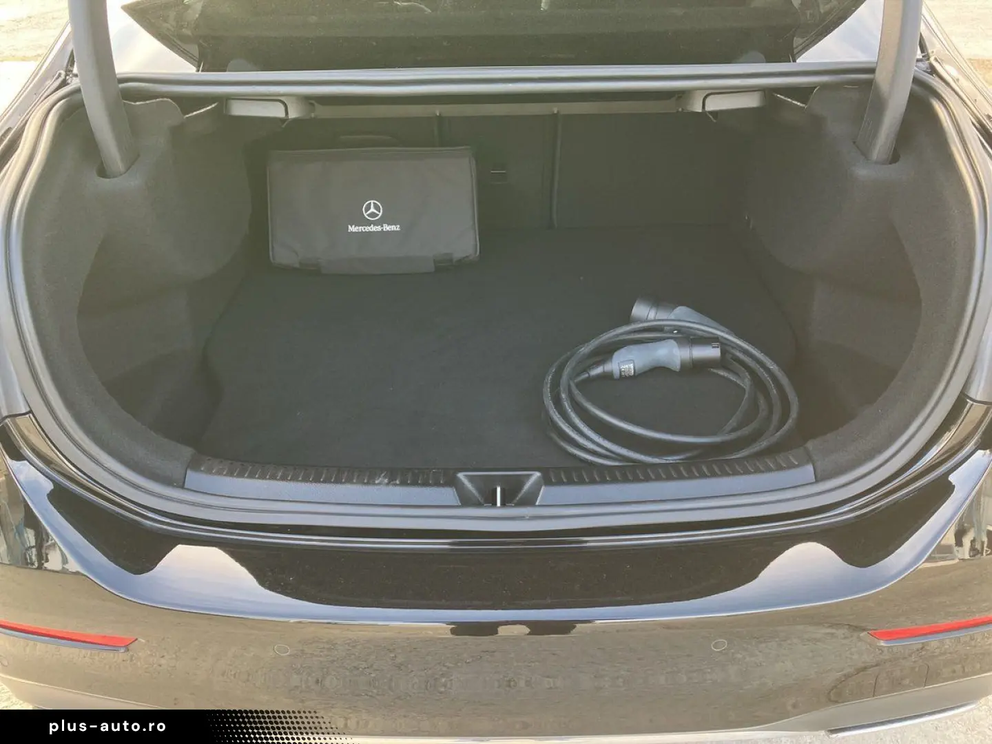 MERCEDES-BENZ A 250 E AMG LINE DCT  LED NAVI TEMPOMAT KAMERA