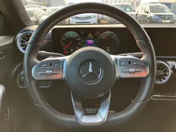 MERCEDES-BENZ A 250 E AMG LINE DCT  LED NAVI TEMPOMAT KAMERA