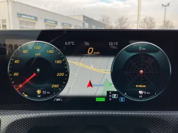 MERCEDES-BENZ A 250 E AMG LINE DCT  LED NAVI TEMPOMAT KAMERA