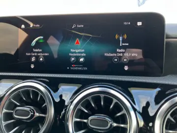 MERCEDES-BENZ A 250 E AMG LINE DCT  LED NAVI TEMPOMAT KAMERA
