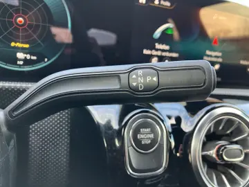 MERCEDES-BENZ A 250 E AMG LINE DCT  LED NAVI TEMPOMAT KAMERA