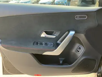 MERCEDES-BENZ A 250 E AMG LINE DCT  LED NAVI TEMPOMAT KAMERA