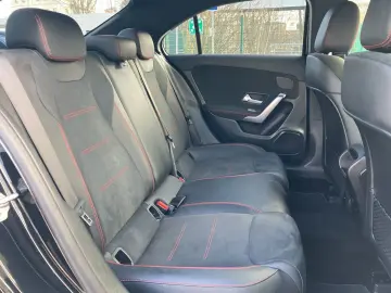 MERCEDES-BENZ A 250 E AMG LINE DCT  LED NAVI TEMPOMAT KAMERA