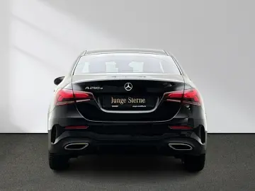 MERCEDES-BENZ A 250 e Limousine AMG Night Kamera Car&hellip;