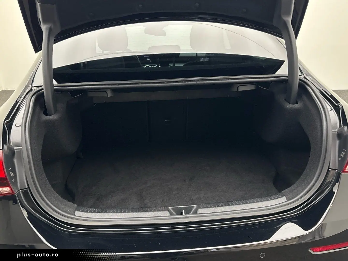 MERCEDES-BENZ A 250 e Limousine AMG Night Kamera Car&hellip;