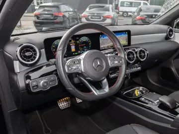 MERCEDES-BENZ A 250 e Limousine AMG Head-Up Soundsys&hellip;