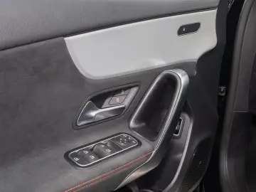 MERCEDES-BENZ A 250 e Limousine AMG Head-Up Soundsys&hellip;