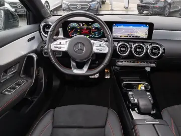 MERCEDES-BENZ A 250 e Limousine AMG Head-Up Soundsys&hellip;