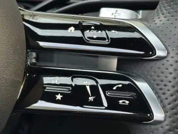 MERCEDES-BENZ GLC 300 4Matic 9G-TRONIC AMG Line Advanced