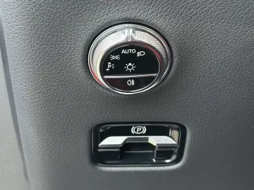 MERCEDES-BENZ GLC 300 4Matic 9G-TRONIC AMG Line Advanced