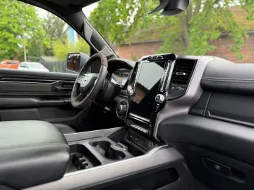 DODGE EU-RAM V8 4X4 PANO 12 RADIO LIFT OFFROAD BÜGEL