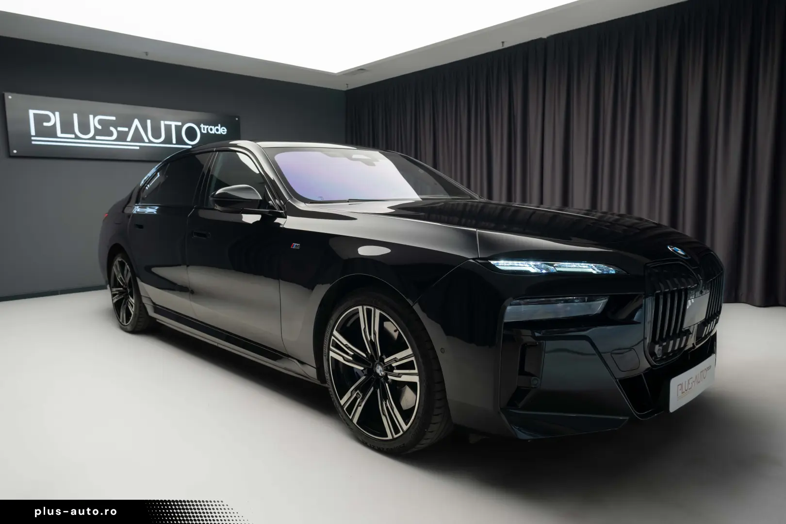 BMW 750e xDrive M Sport Pro  TV  Gran Lusso