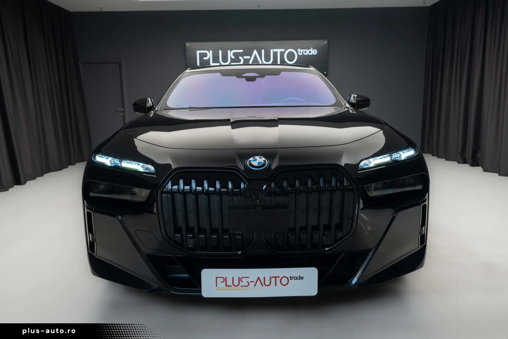 BMW 750e xDrive M Sport Pro  TV  Gran Lusso