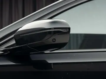BMW 750e xDrive M Sport Pro  TV  Gran Lusso