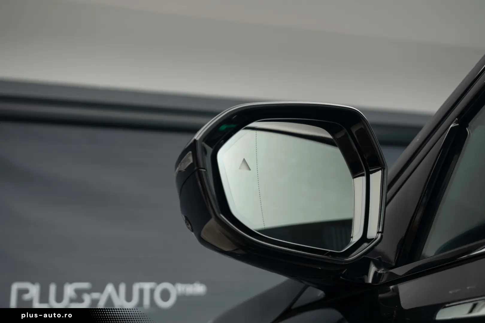 BMW 750e xDrive M Sport Pro  TV  Gran Lusso