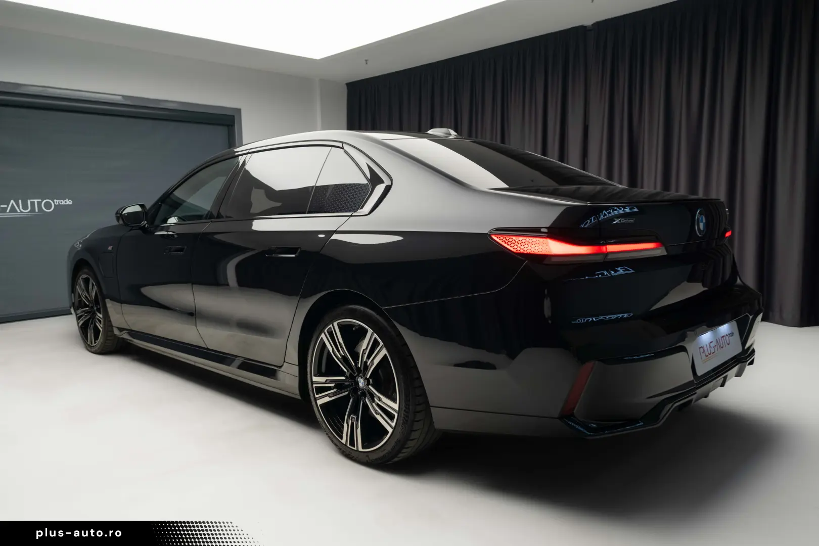 BMW 750e xDrive M Sport Pro  TV  Gran Lusso