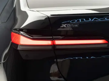 BMW 750e xDrive M Sport Pro  TV  Gran Lusso