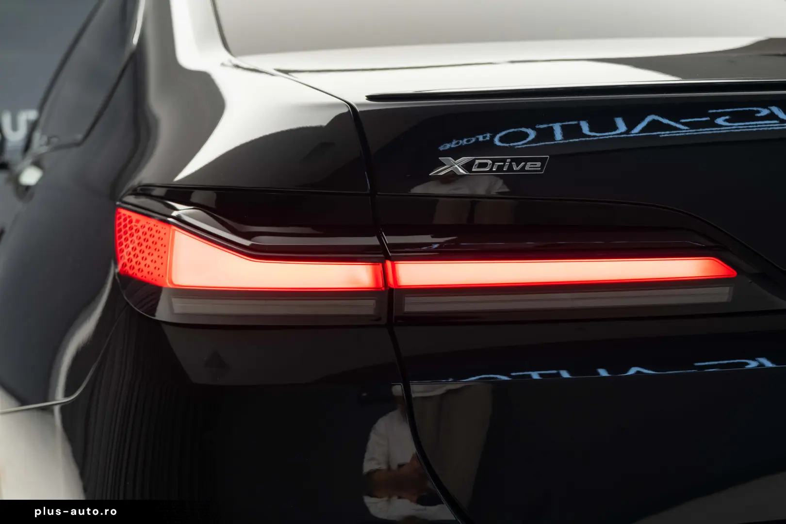 BMW 750e xDrive M Sport Pro  TV  Gran Lusso