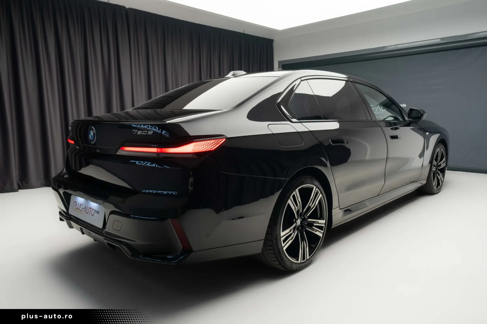 BMW 750e xDrive M Sport Pro  TV  Gran Lusso