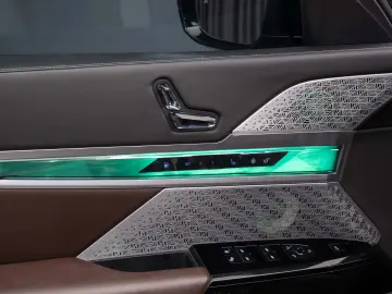 BMW 750e xDrive M Sport Pro  TV  Gran Lusso