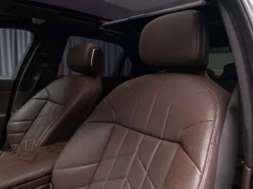 BMW 750e xDrive M Sport Pro  TV  Gran Lusso