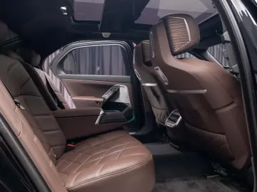 BMW 750e xDrive M Sport Pro  TV  Gran Lusso