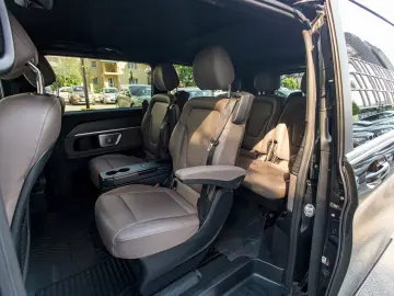 Mercedes Benz V 300 d 4M AMG Line 7 locuri