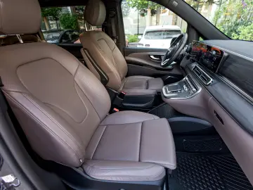 Mercedes Benz V 300 d 4M AMG Line 7 locuri