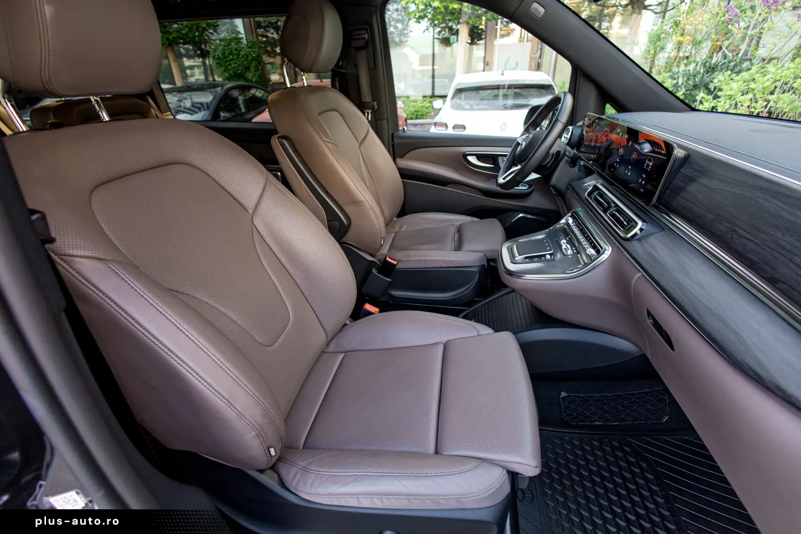 Mercedes Benz V 300 d 4M AMG Line 7 locuri