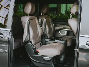 Mercedes Benz V 300 d 4M AMG Line 7 locuri