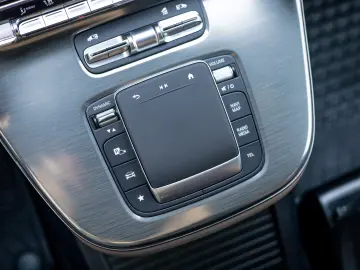 Mercedes Benz V 300 d 4M AMG Line 7 locuri