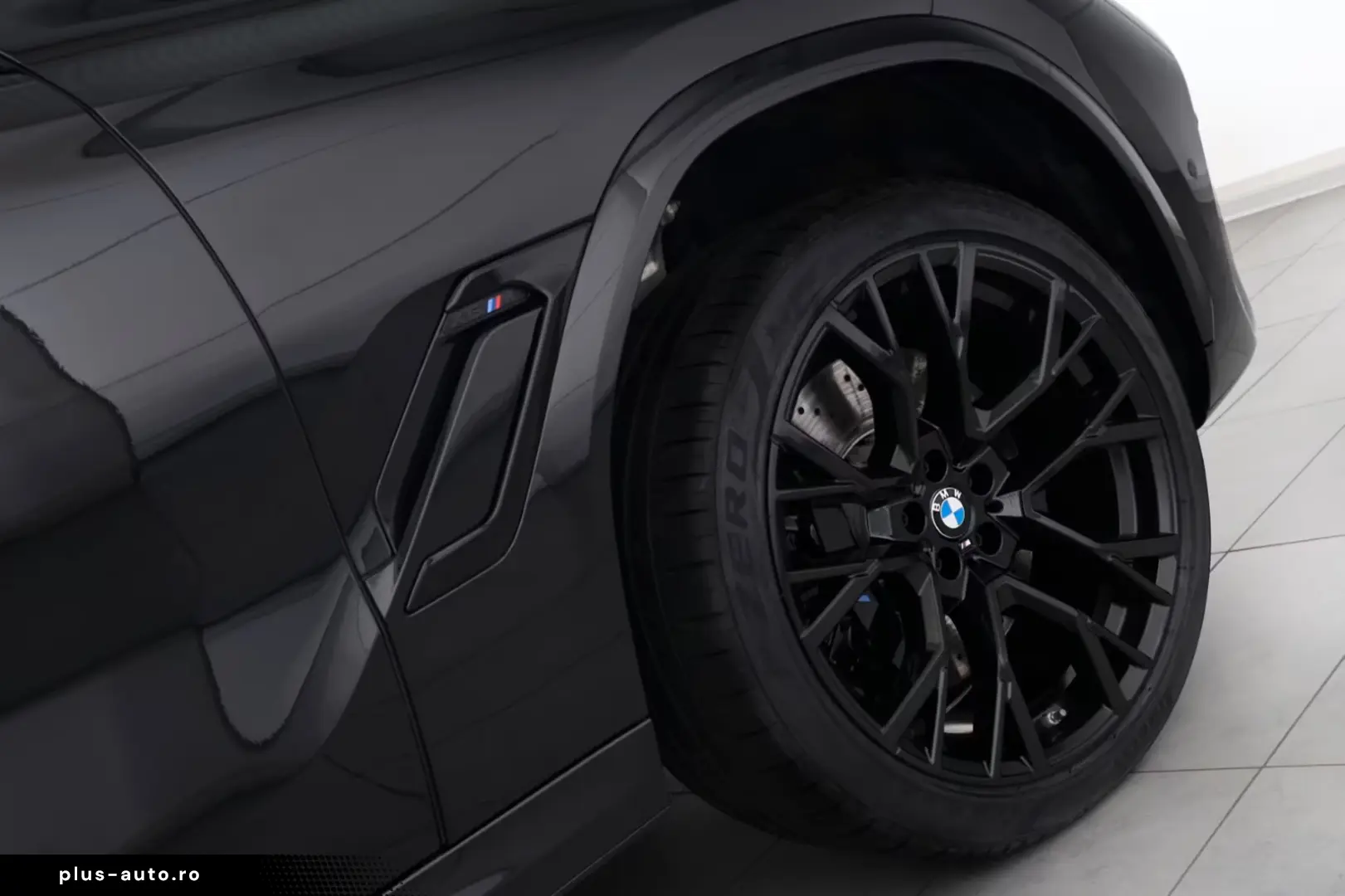 BMW X6 M Competition Sky Lounge Carbon Soft AHK TV