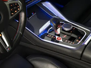 BMW X6 M Competition Sky Lounge Carbon Soft AHK TV