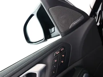 BMW X6 M Competition Sky Lounge Carbon Soft AHK TV