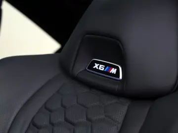 BMW X6 M Competition Sky Lounge Carbon Soft AHK TV