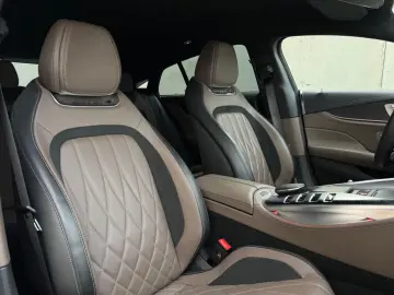 MERCEDES-BENZ AMG GT43