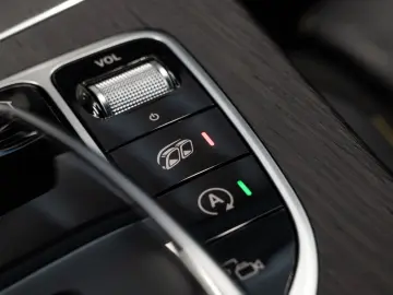 MERCEDES-BENZ C63S Cabrio AMG KERAMIK NIGHT-PAKET BURMESTER