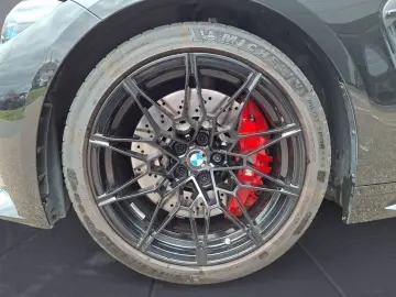 BMW M4 Competition Innovationsp. M Drivers Package